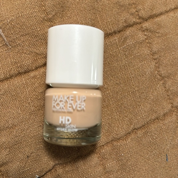 Foundation - Makeup Forever - Picture 2 of 4